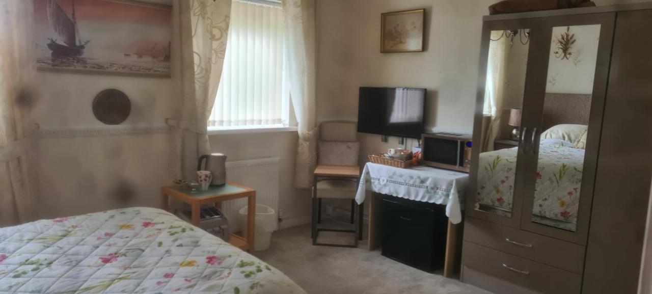 Parc Lodge Guesthouse بريدجيند المظهر الخارجي الصورة