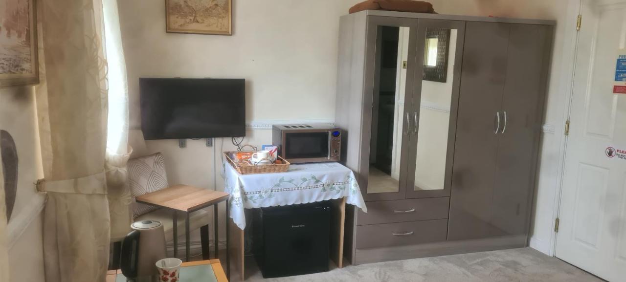 Parc Lodge Guesthouse بريدجيند المظهر الخارجي الصورة