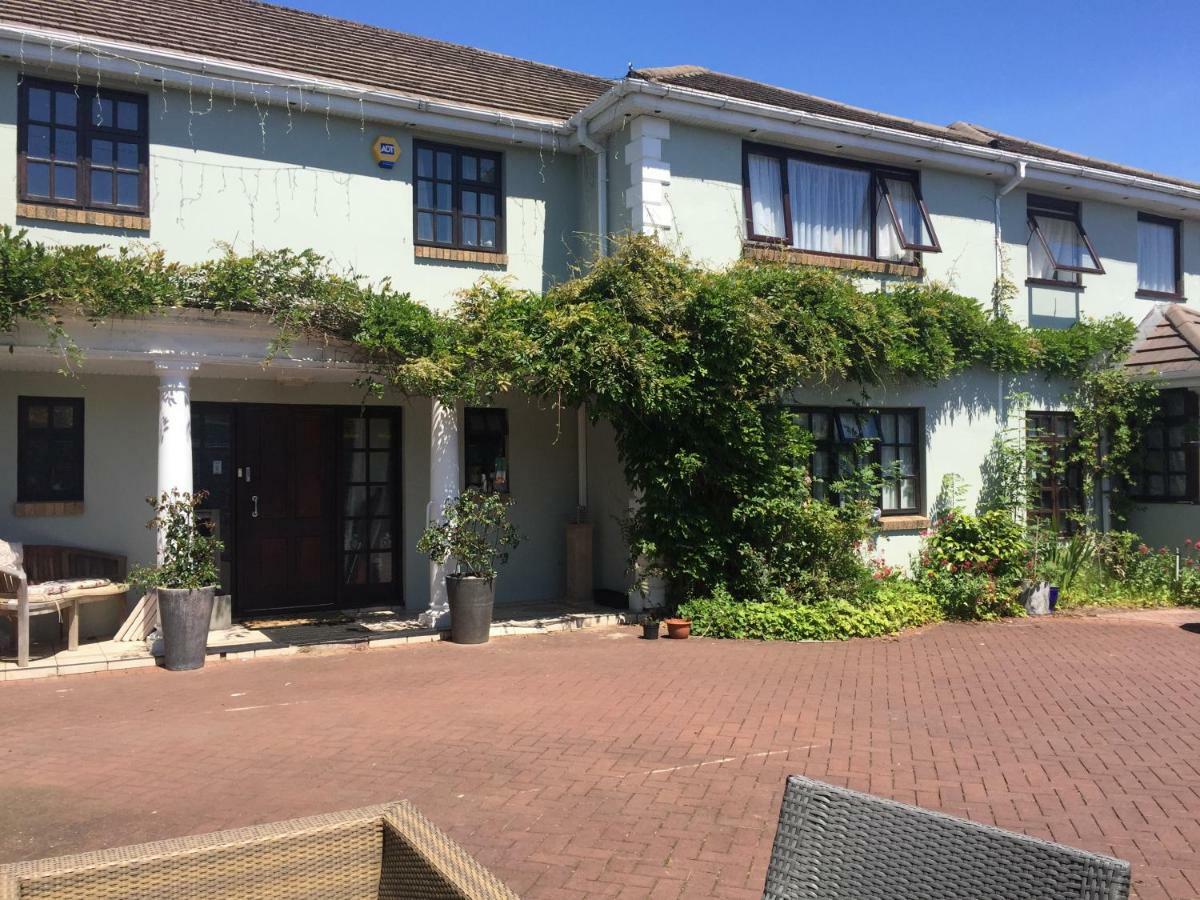 Parc Lodge Guesthouse بريدجيند المظهر الخارجي الصورة